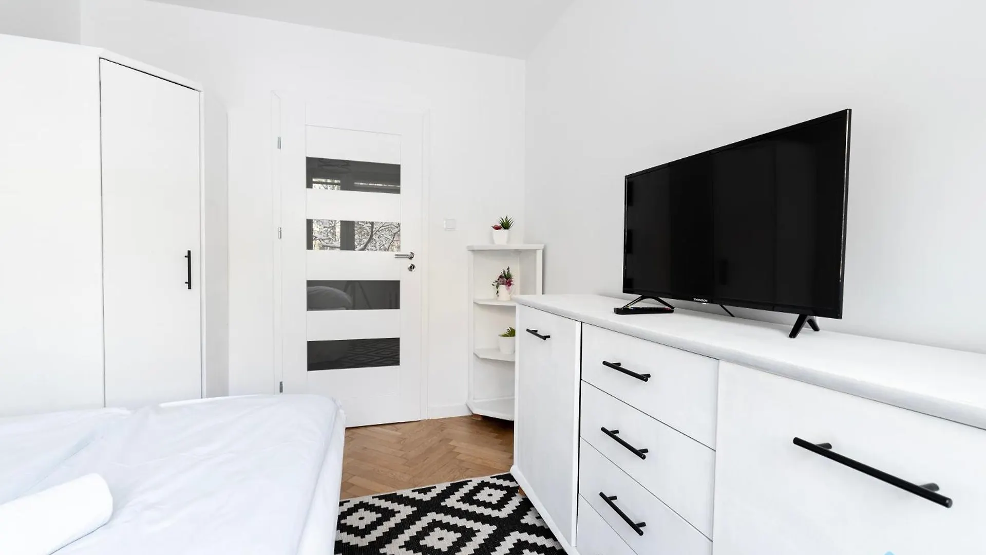 Elegant 3City Apartment In Gdansk With Parking By Noclegi Renters Poland